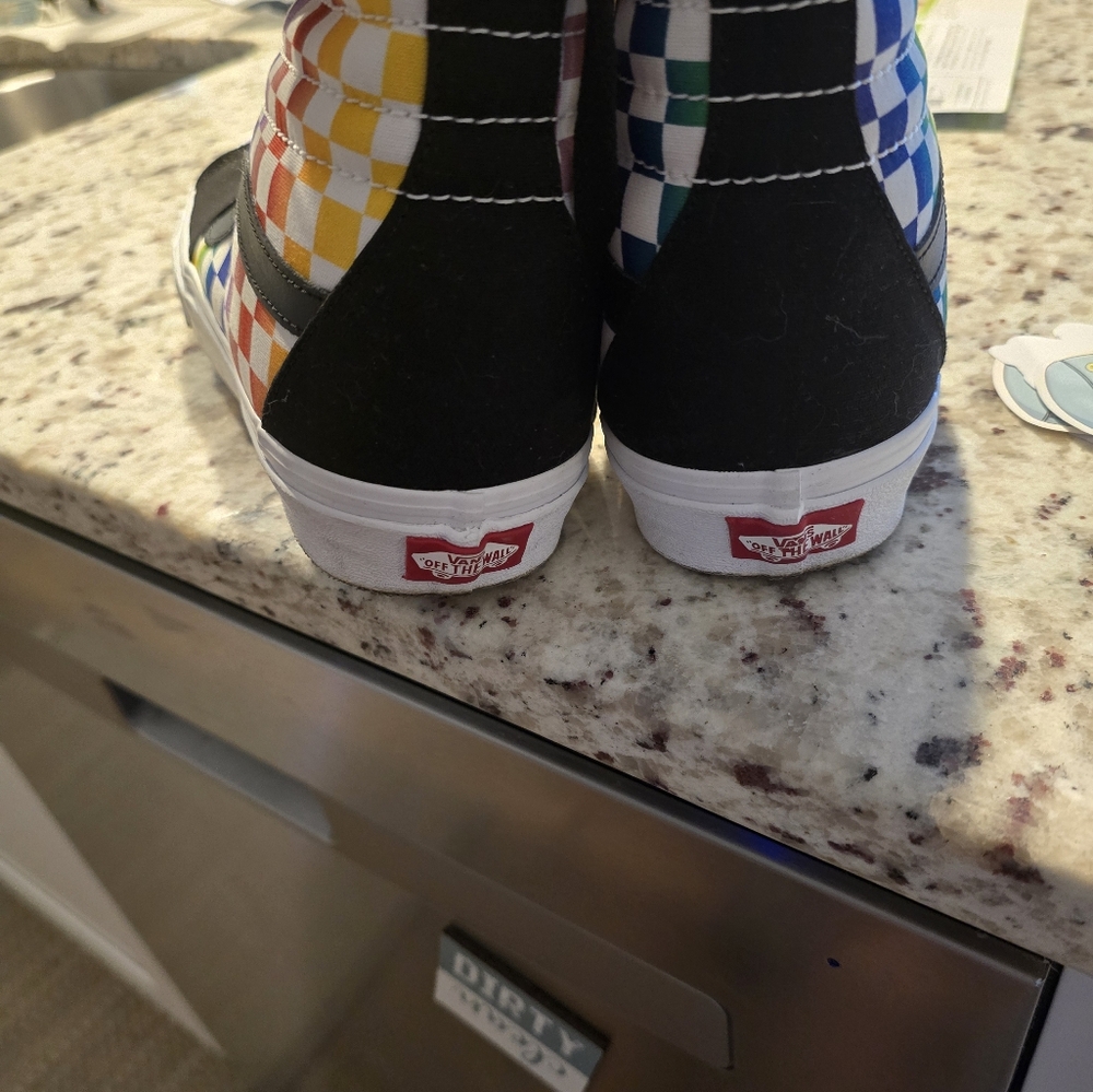 Vans Rainbow Checkered Sk8-Hi M9/W10.5 - Picture 3 of 6